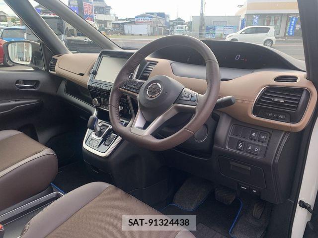Nissan SERENA 2018-05 7619836-16