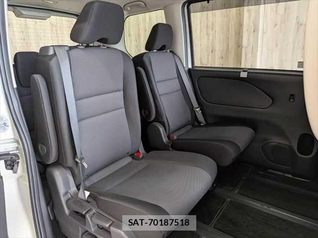 Nissan SERENA 2022-01 7619814-8
