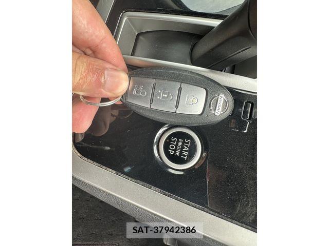 Nissan SERENA 2017-07 7619856-14