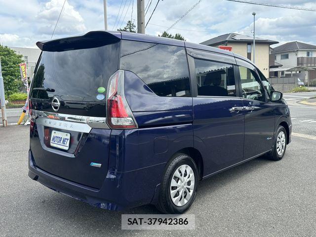 Nissan SERENA 2017-07 7619856-1