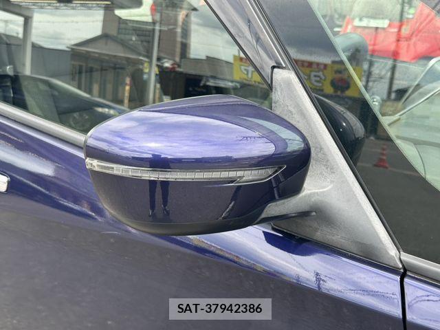 Nissan SERENA 2017-07 7619856-23
