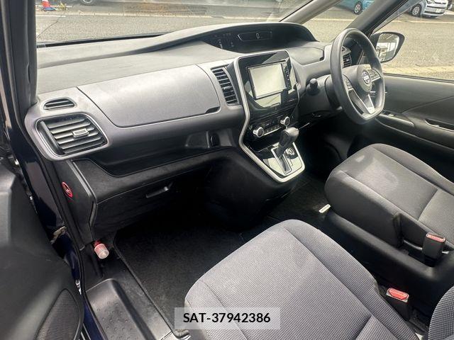 Nissan SERENA 2017-07 7619856-2