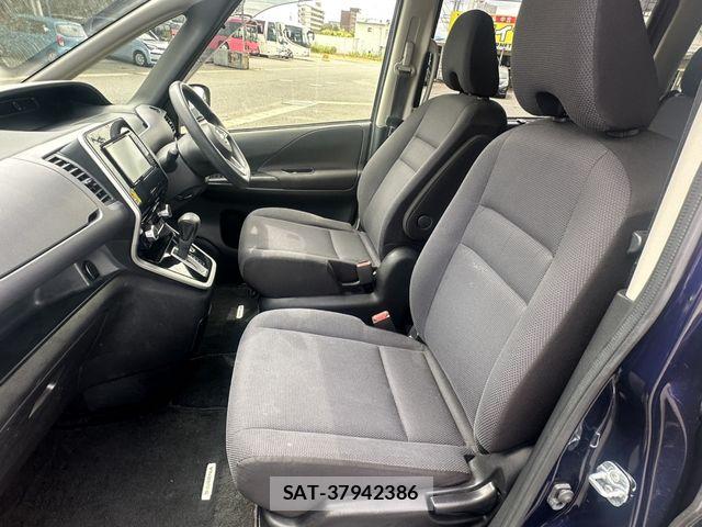Nissan SERENA 2017-07 7619856-3