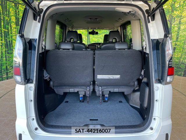 Nissan SERENA 2018-10 7619815-11
