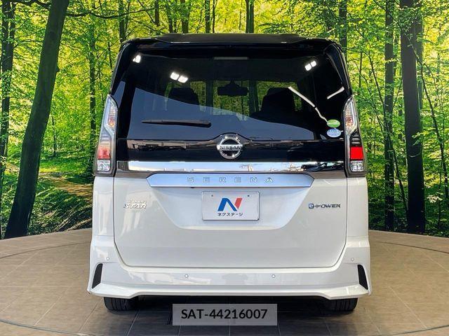 Nissan SERENA 2018-10 7619815-16
