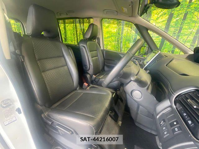 Nissan SERENA 2018-10 7619815-8