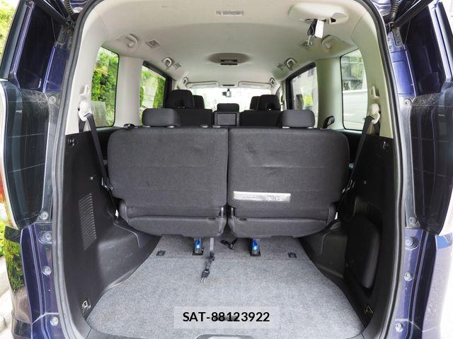 Nissan SERENA 2022-05 7728362-18
