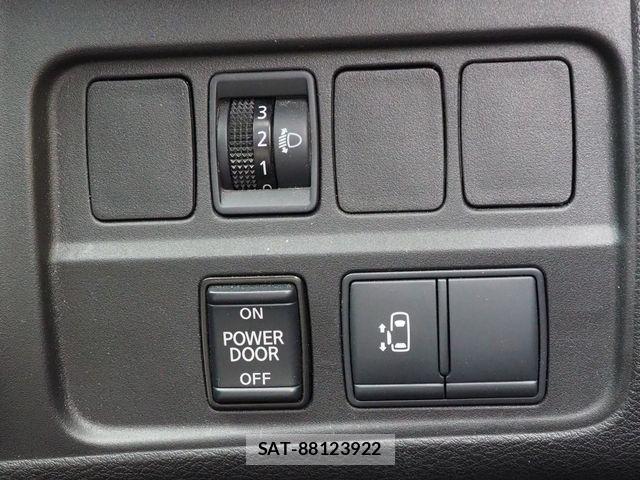 Nissan SERENA 2022-05 7728362-6
