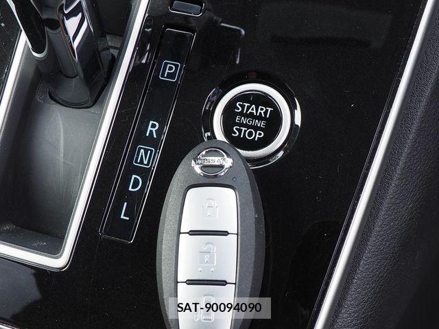 Nissan SERENA 2022-05 7728360-9