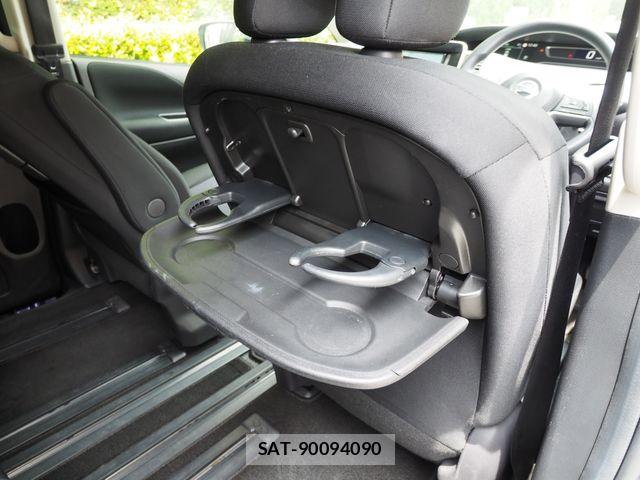 Nissan SERENA 2022-05 7728360-15