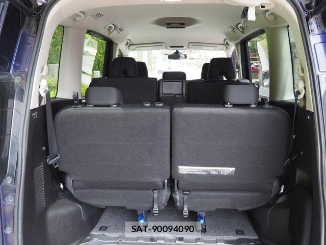 Nissan SERENA 2022-05 7728360-18