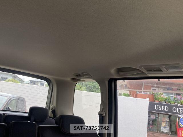 Nissan SERENA 2007-07 7728374-9