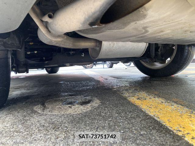 Nissan SERENA 2007-07 7728374-28