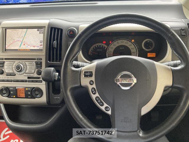 Nissan SERENA 2007-07 7728374-8
