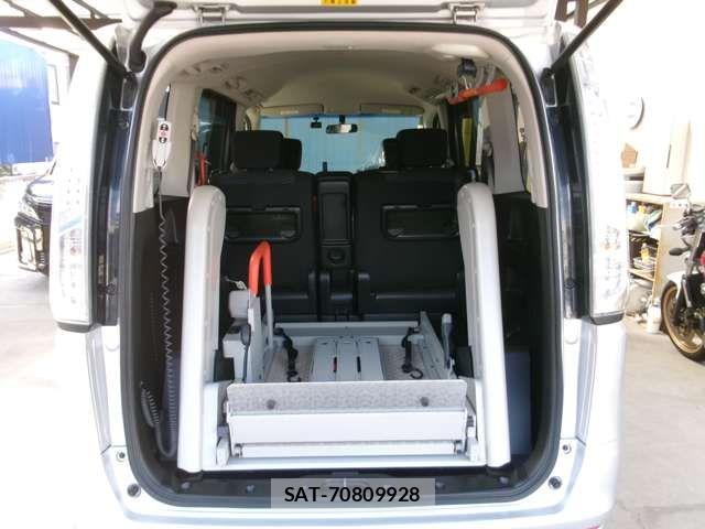 Nissan SERENA 2015-03 7728365-9