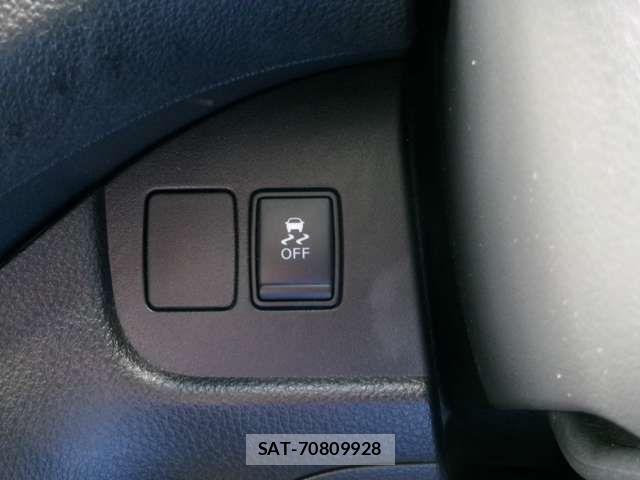 Nissan SERENA 2015-03 7728365-11