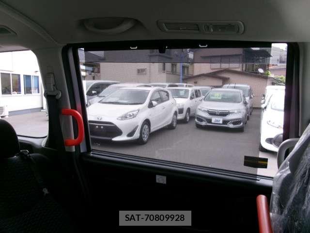 Nissan SERENA 2015-03 7728365-14