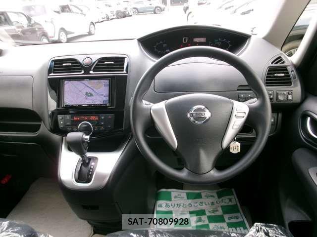 Nissan SERENA 2015-03 7728365-2