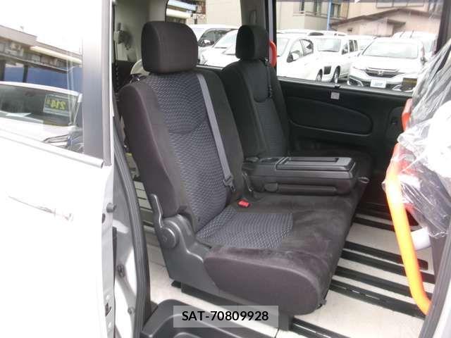 Nissan SERENA 2015-03 7728365-8