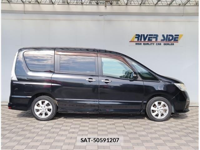 Nissan SERENA 2011-05 7728368-4