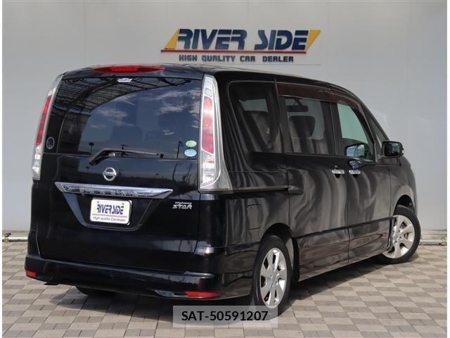 Nissan SERENA 2011-05 7728368-5