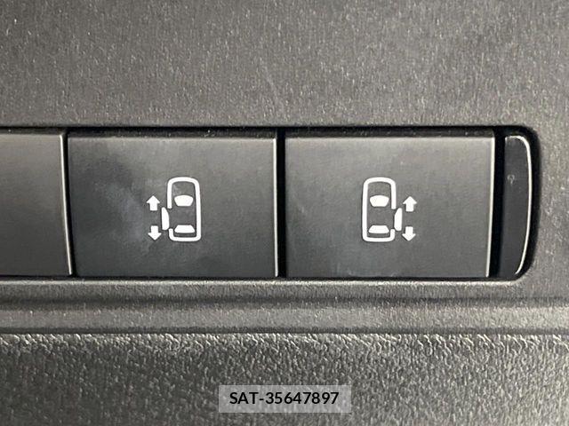 Nissan SERENA 2023-08 7728250-7