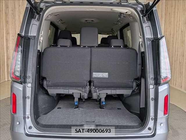 Nissan SERENA 2023-06 7728351-11