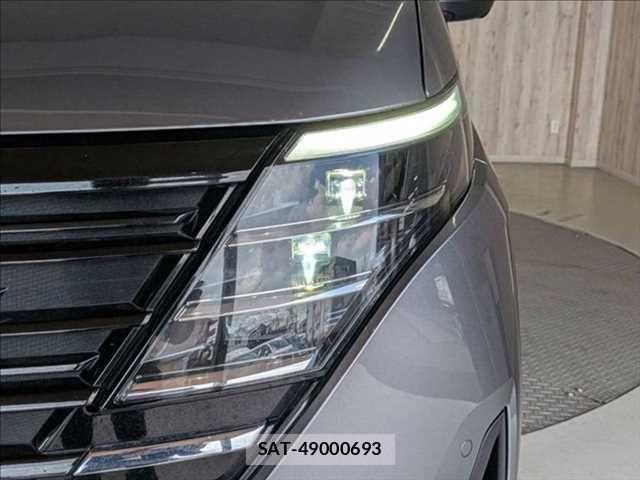 Nissan SERENA 2023-06 7728351-13