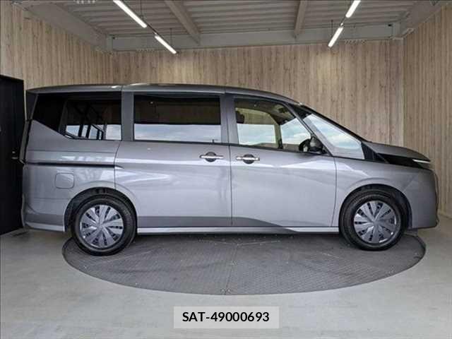 Nissan SERENA 2023-06 7728351-17
