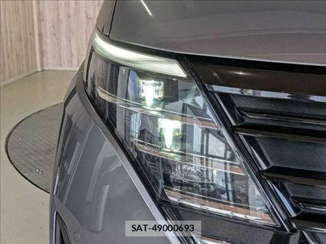 Nissan SERENA 2023-06 7728351-29