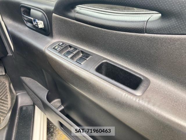 Nissan SERENA 2007-07 7728387-9
