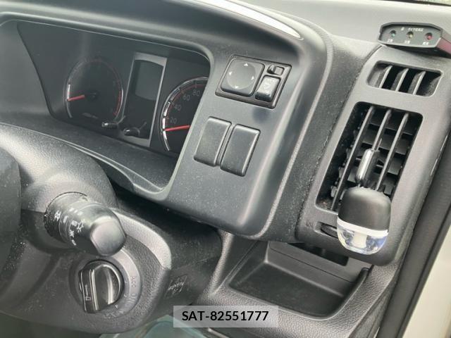 Nissan SERENA 2008-04 7728388-10