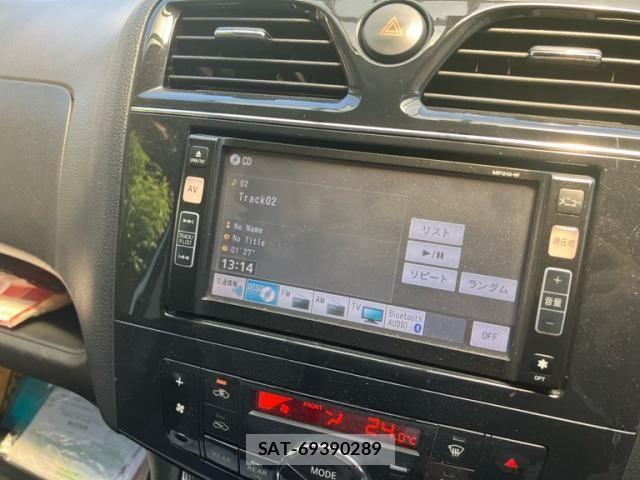 Nissan SERENA 2011-06 7728382-16