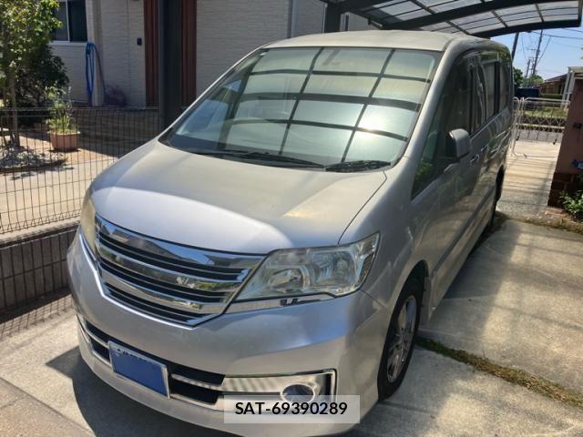 Nissan SERENA 2011-06 7728382-1
