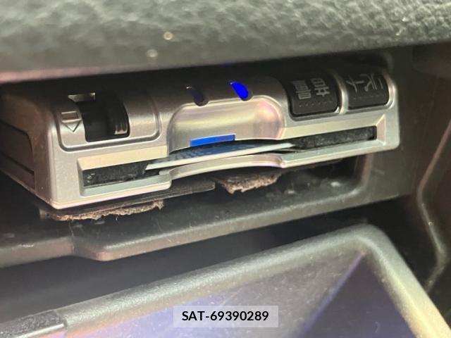 Nissan SERENA 2011-06 7728382-19