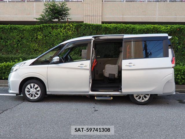 Nissan SERENA 2017-11 7788930-0