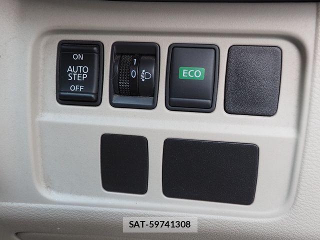 Nissan SERENA 2017-11 7788930-9
