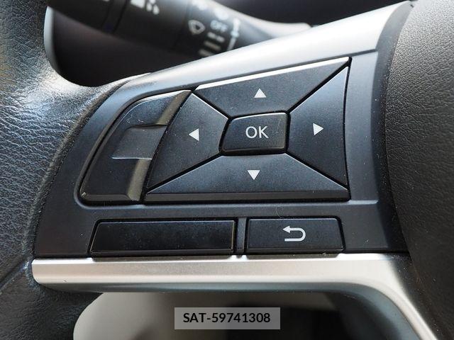 Nissan SERENA 2017-11 7788930-4