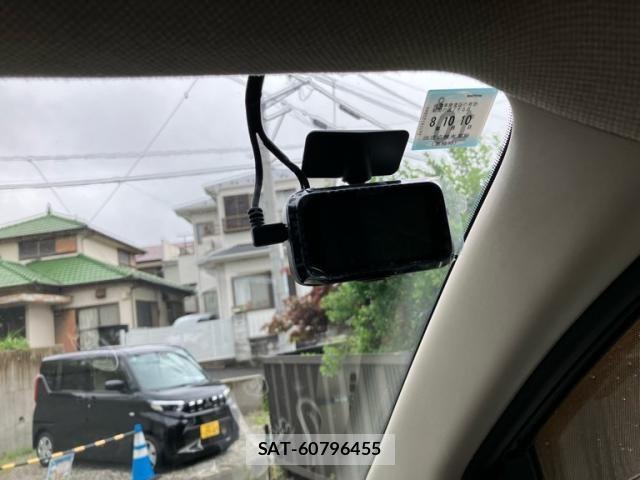 Nissan SERENA 2005-10 7788918-19