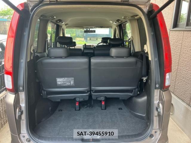 Nissan SERENA 2005-07 7788913-6