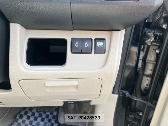 Nissan SERENA 2010-12 7788911-13