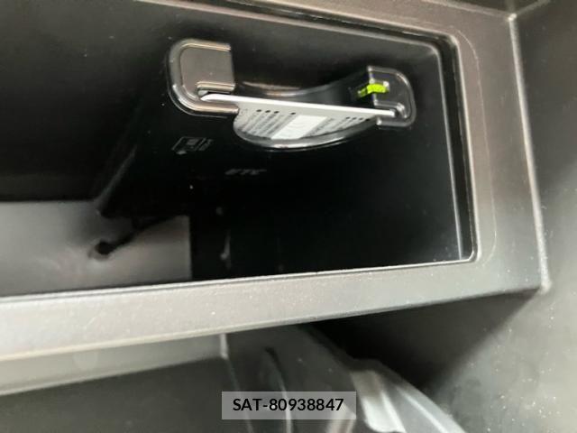 Nissan SERENA 2007-08 7788924-23