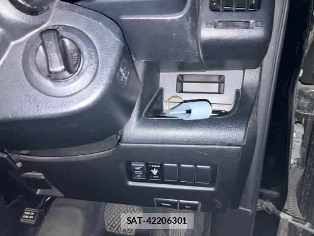 Nissan SERENA 2010-04 7879338-12