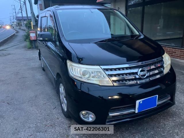 Nissan SERENA 2010-04 7879338-1