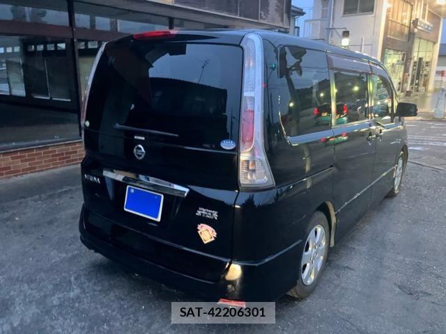 Nissan SERENA 2010-04 7879338-4