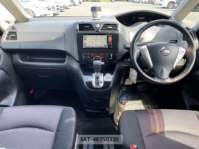 Nissan SERENA 2011-11 7879321-1