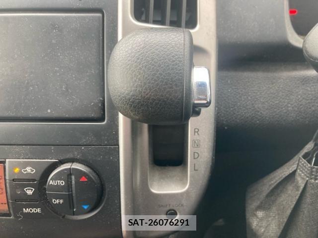 Nissan SERENA 2010-10 7879335-19