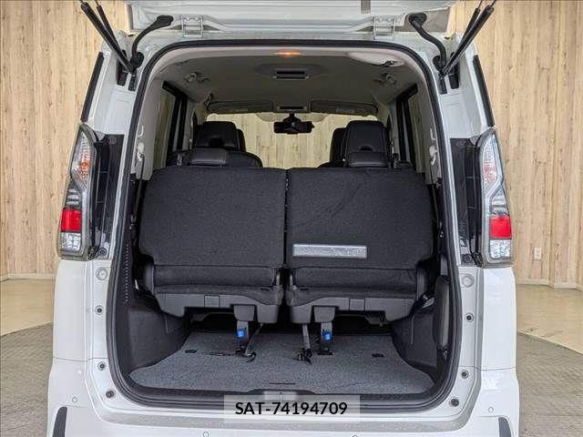 Nissan SERENA 2018-05 7879312-11