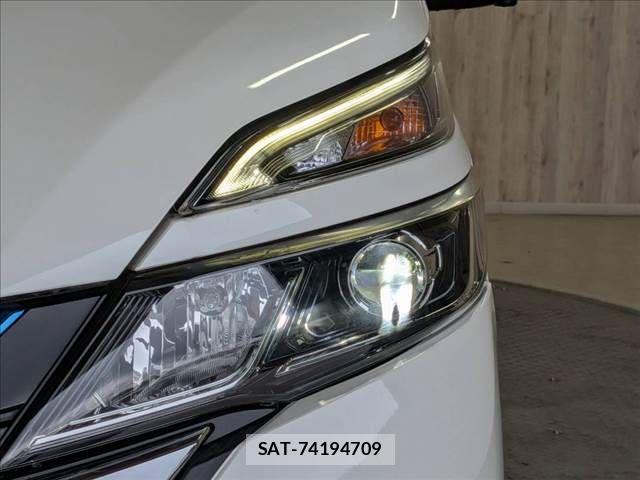 Nissan SERENA 2018-05 7879312-13