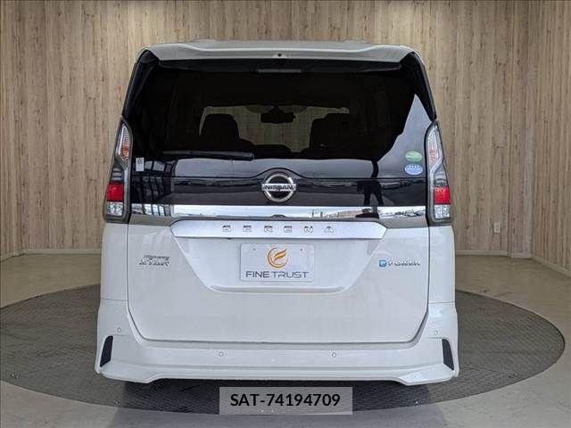 Nissan SERENA 2018-05 7879312-20